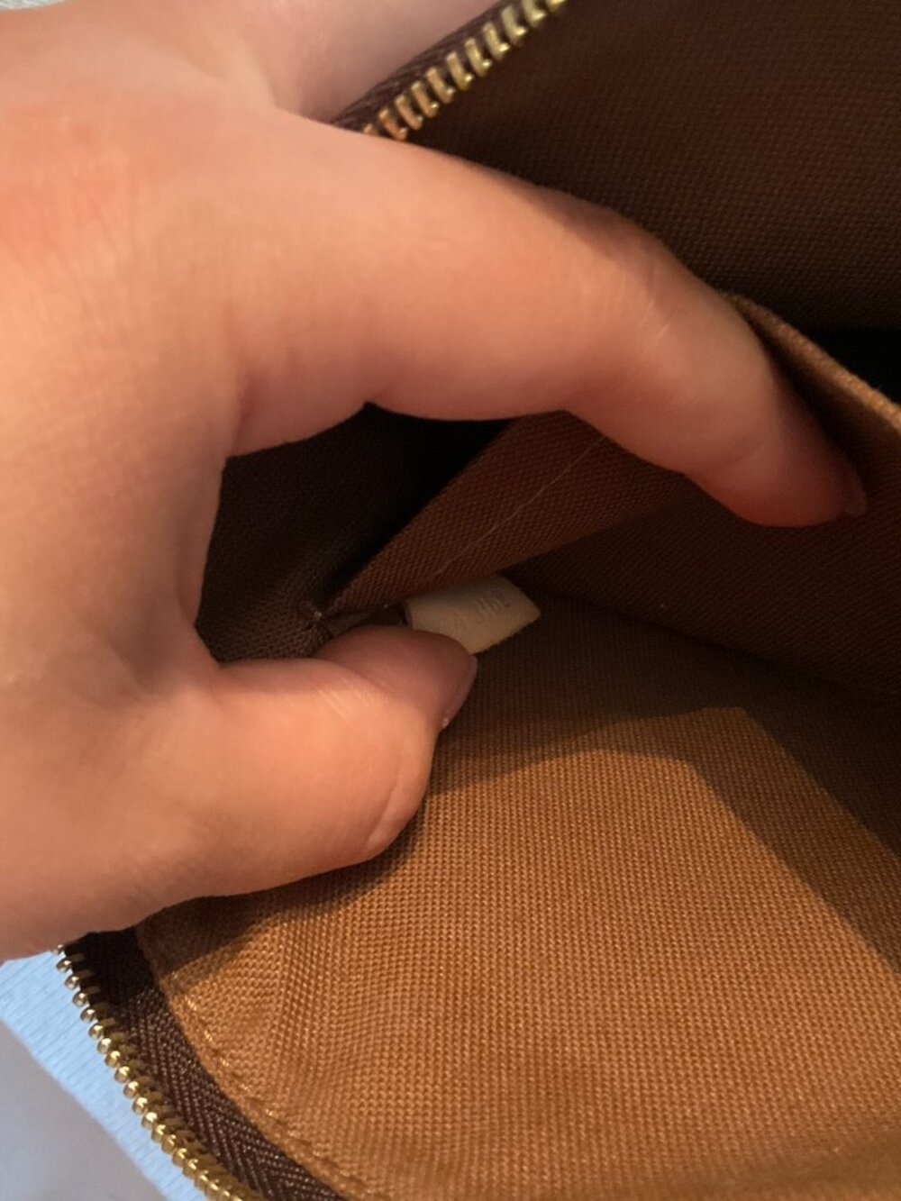 Louis Vuitton Purse - Picture 4 of 4